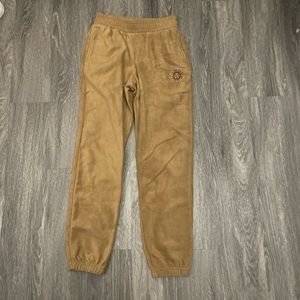Hippie Rose fleece brown sweat pants. Brand new without tags